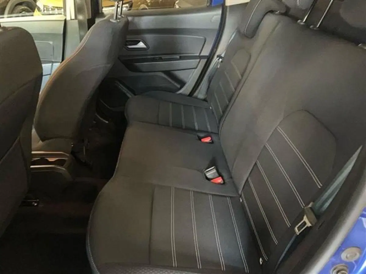 Dacia Duster usata a Como (11)