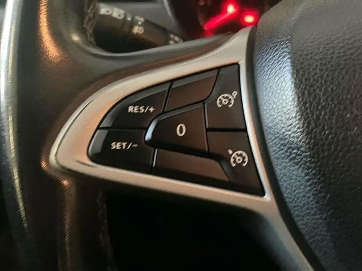 Dacia Duster usata a Como (17)
