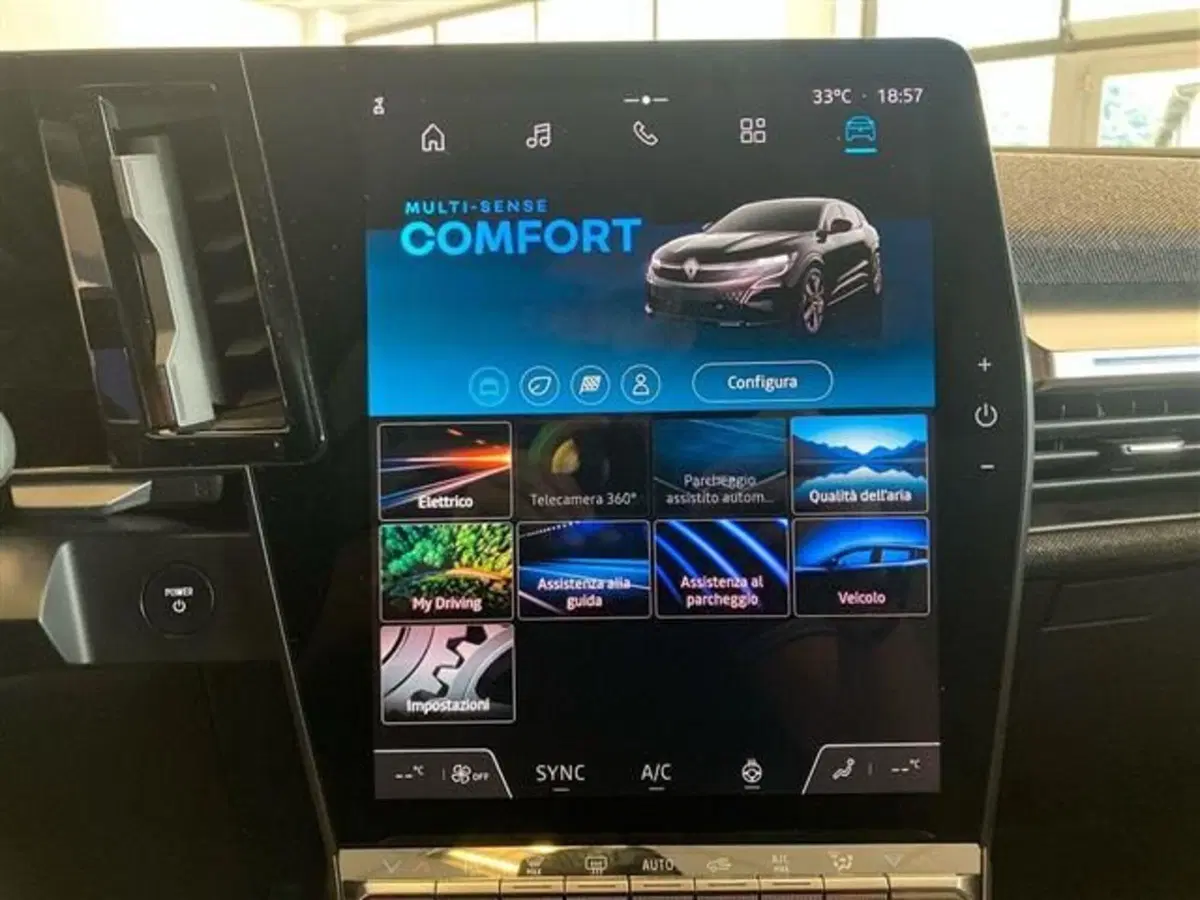 Renault Megane E-Tech Electric usata a Como (15)