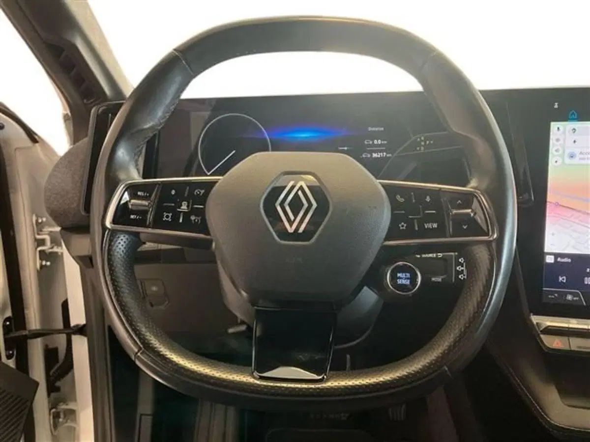 Renault Megane E-Tech Electric usata a Como (16)