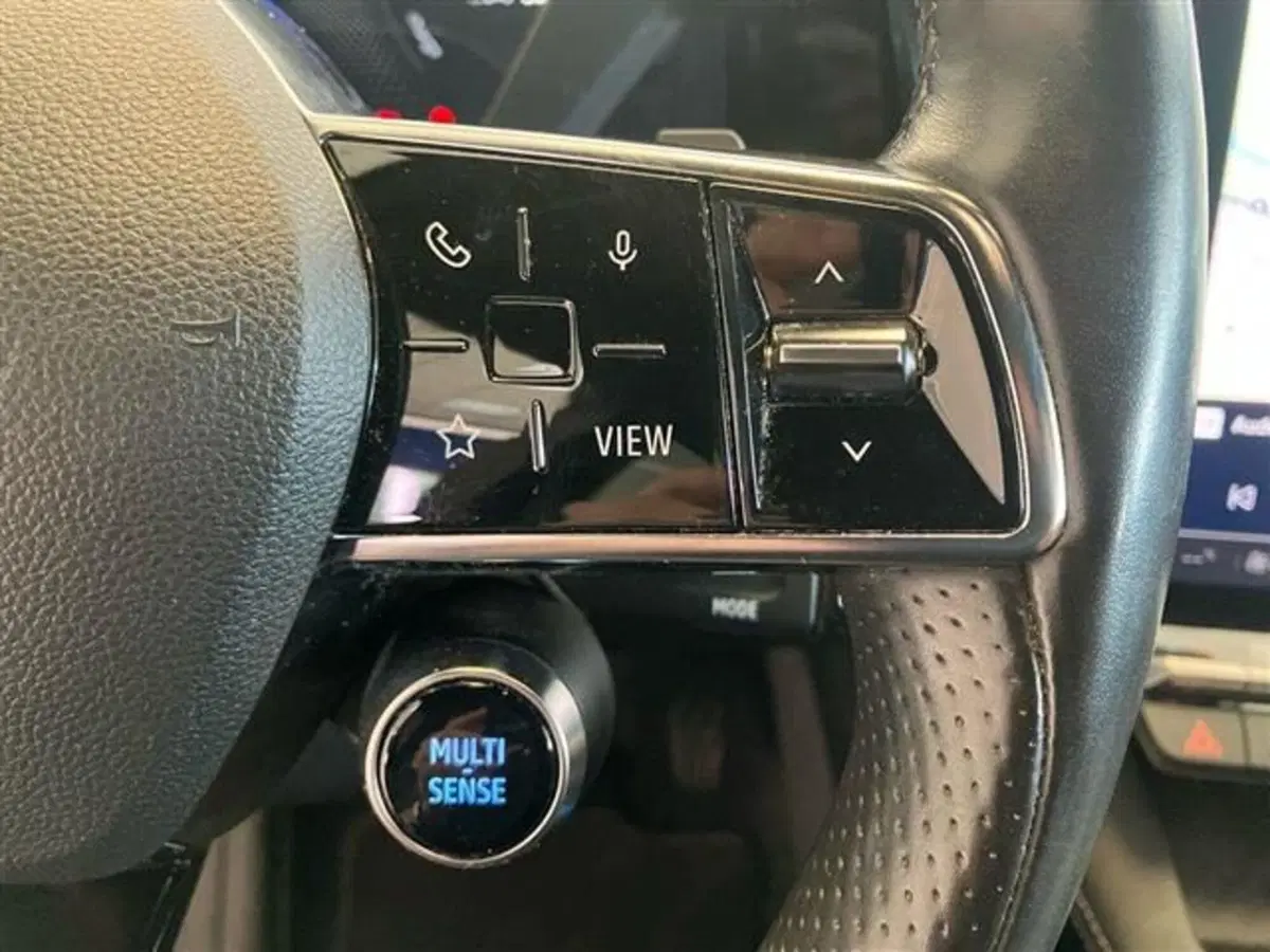 Renault Megane E-Tech Electric usata a Como (18)