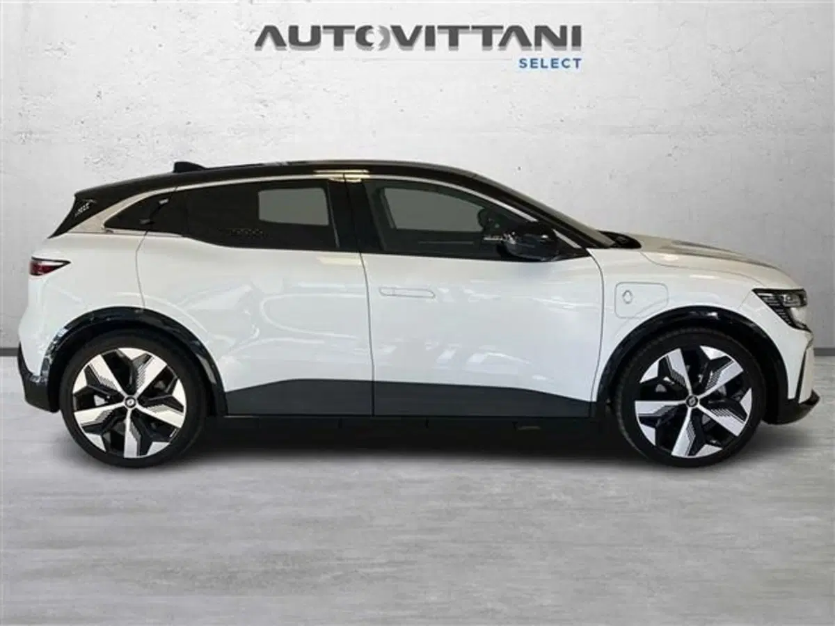 Renault Megane E-Tech Electric usata a Como (5)