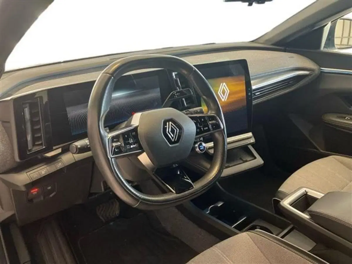 Renault Megane E-Tech Electric usata a Como (9)