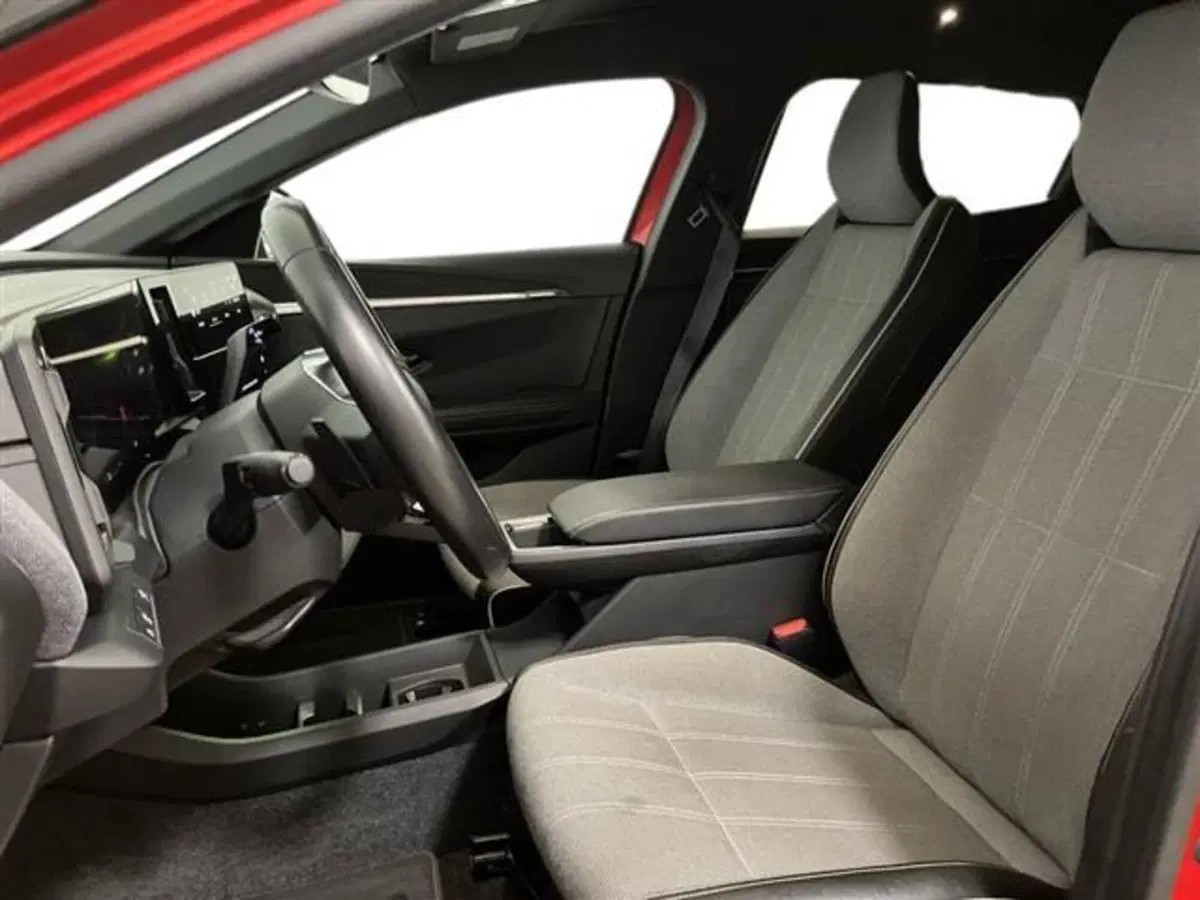 Renault Megane E-Tech Electric usata a Como (10)