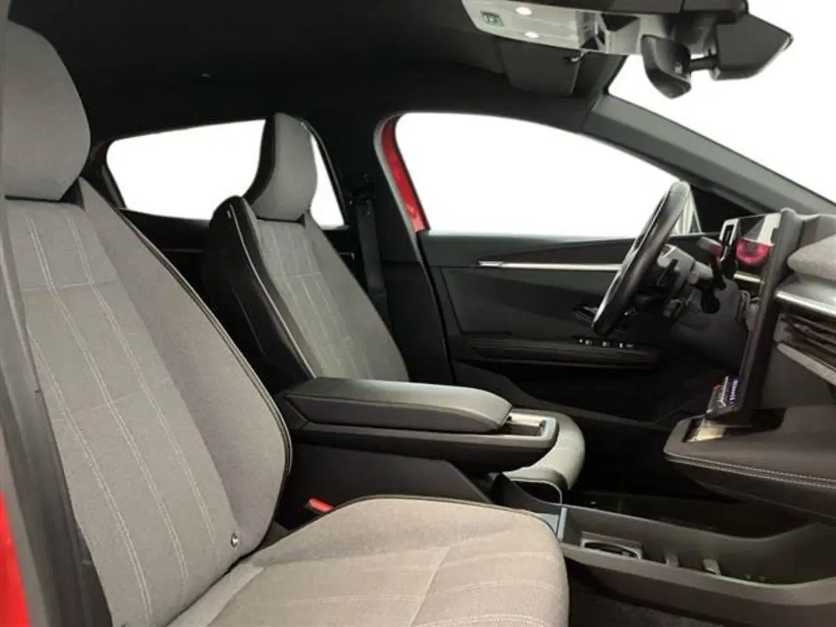 Renault Megane E-Tech Electric usata a Como (11)