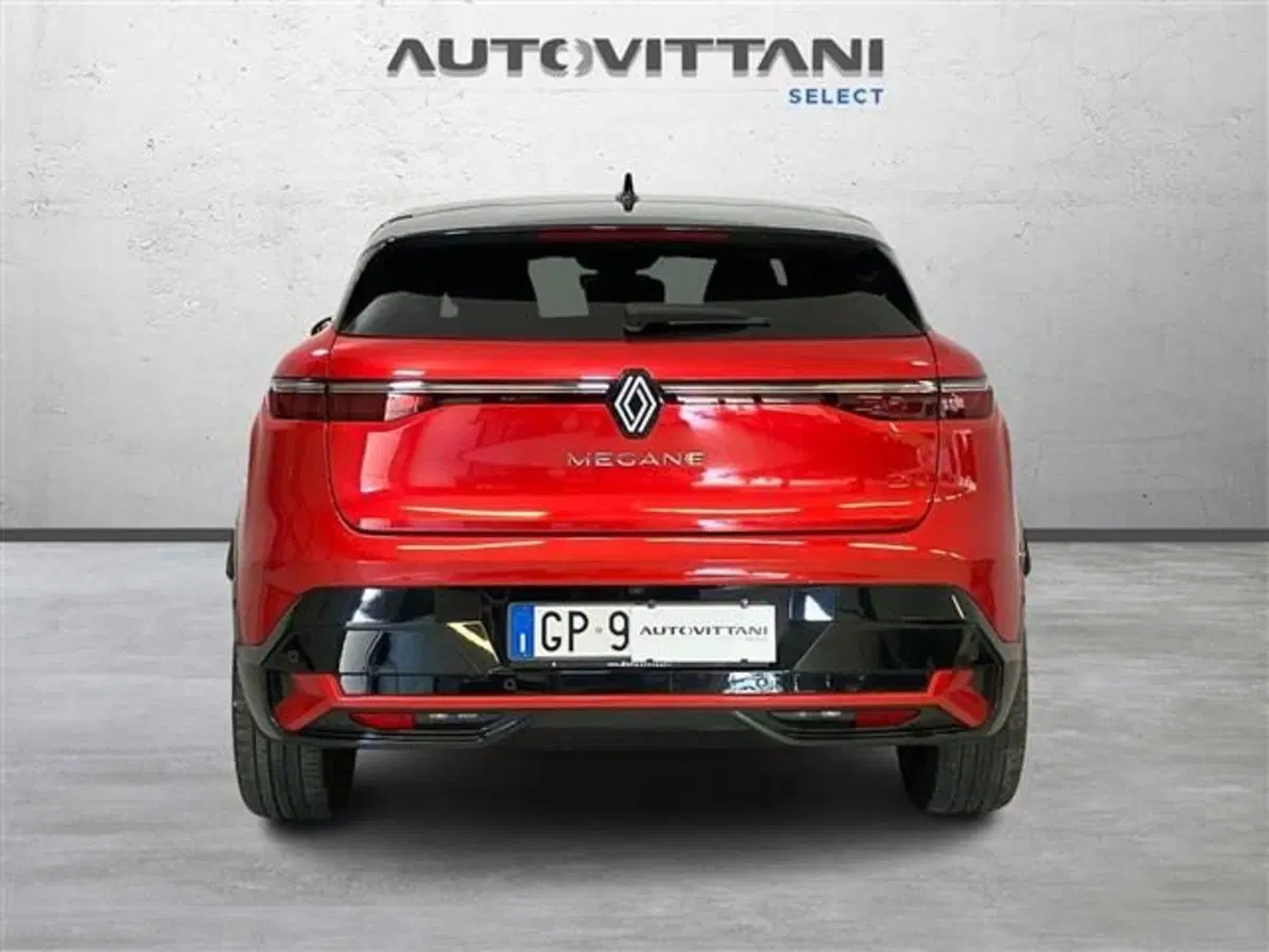 Renault Megane E-Tech Electric usata a Como (3)