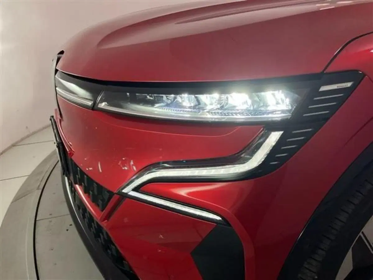 Renault Megane E-Tech Electric usata a Como (7)