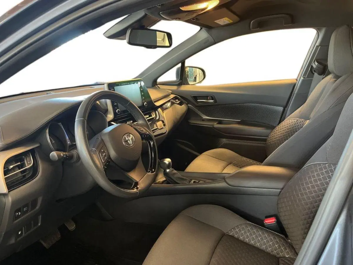 Toyota Toyota C-HR usata a Catanzaro (6)