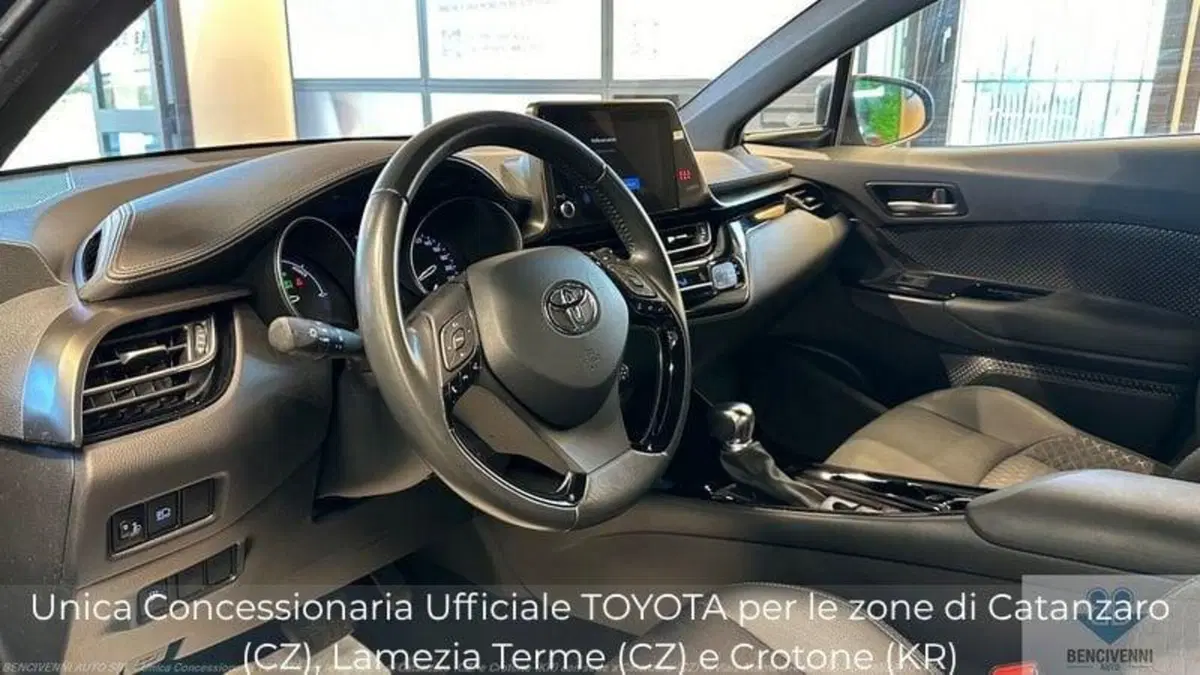 Toyota Toyota C-HR usata a Catanzaro (11)