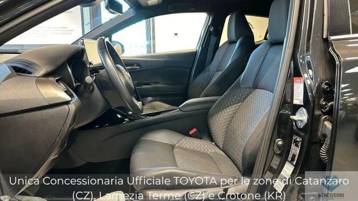 Toyota Toyota C-HR usata a Catanzaro (8)