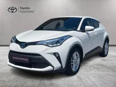 Toyota Toyota C-HR 1.8 hev Active fwd e-cvt del 2023 usata a Catanzaro