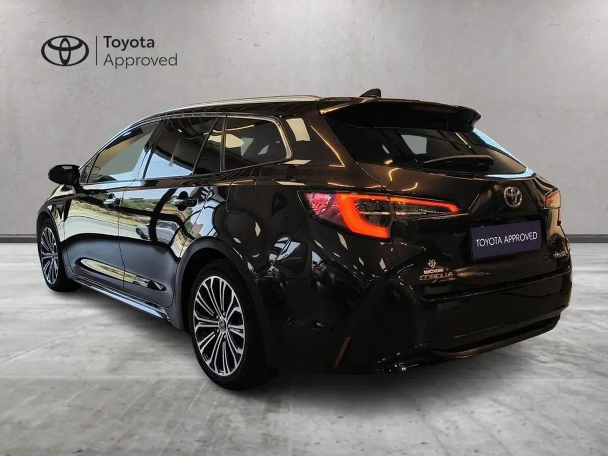 Toyota Corolla Touring Sports usata a Catanzaro (5)