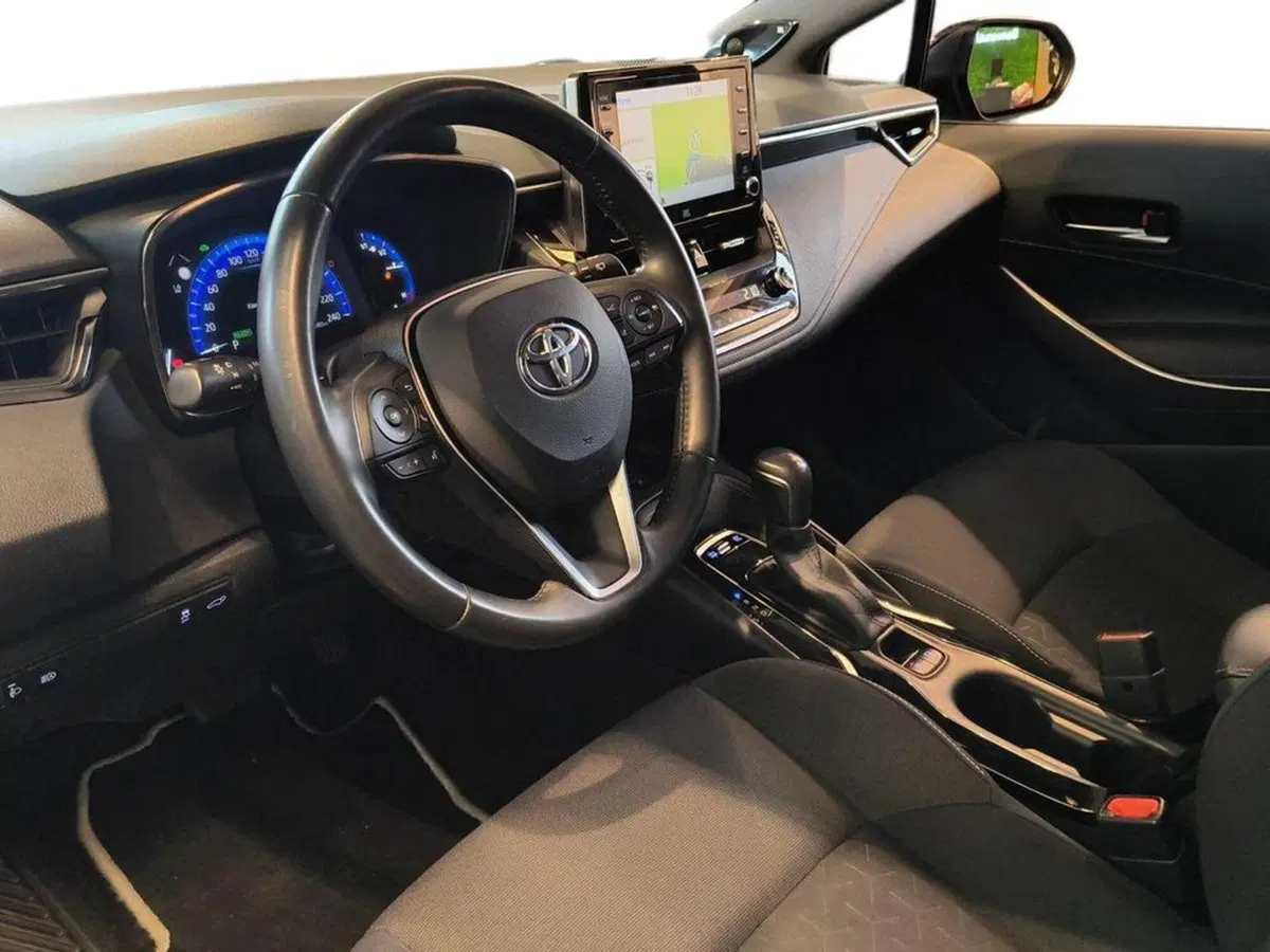 Toyota Corolla Touring Sports usata a Catanzaro (7)