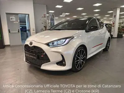 Toyota Yaris Cross 1.5h GR Sport Black Sky fwd 116cv e-cvt del 2022 usata a Catanzaro