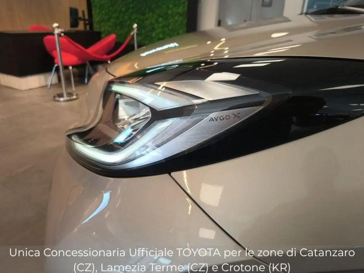 Toyota Aygo X usata a Catanzaro (13)