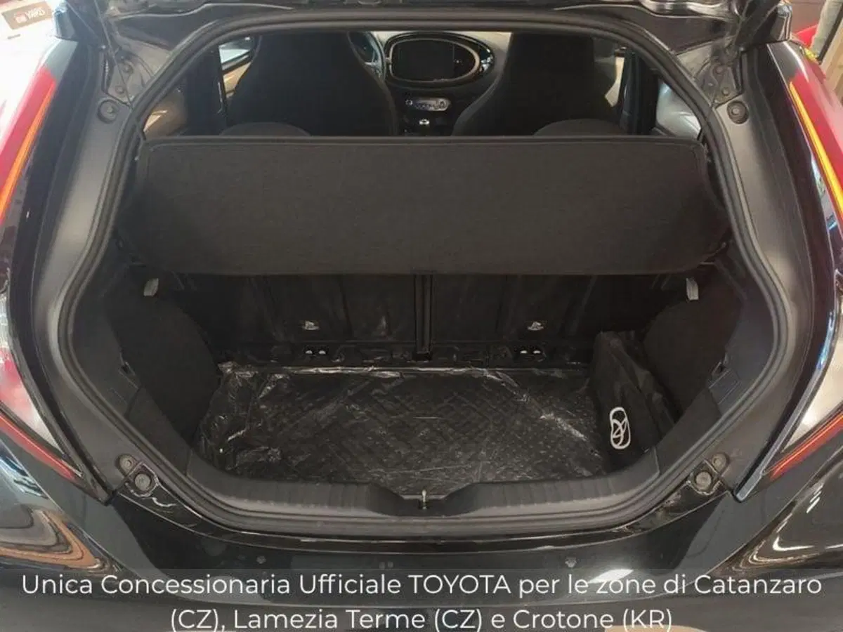 Toyota Aygo X usata a Catanzaro (15)