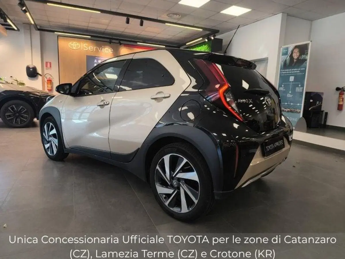 Toyota Aygo X usata a Catanzaro (4)