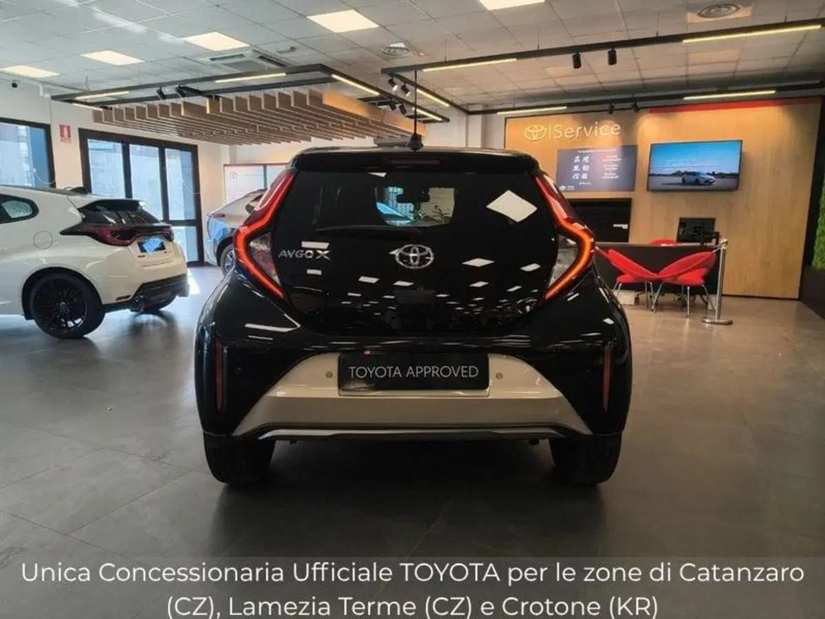 Toyota Aygo X usata a Catanzaro (5)