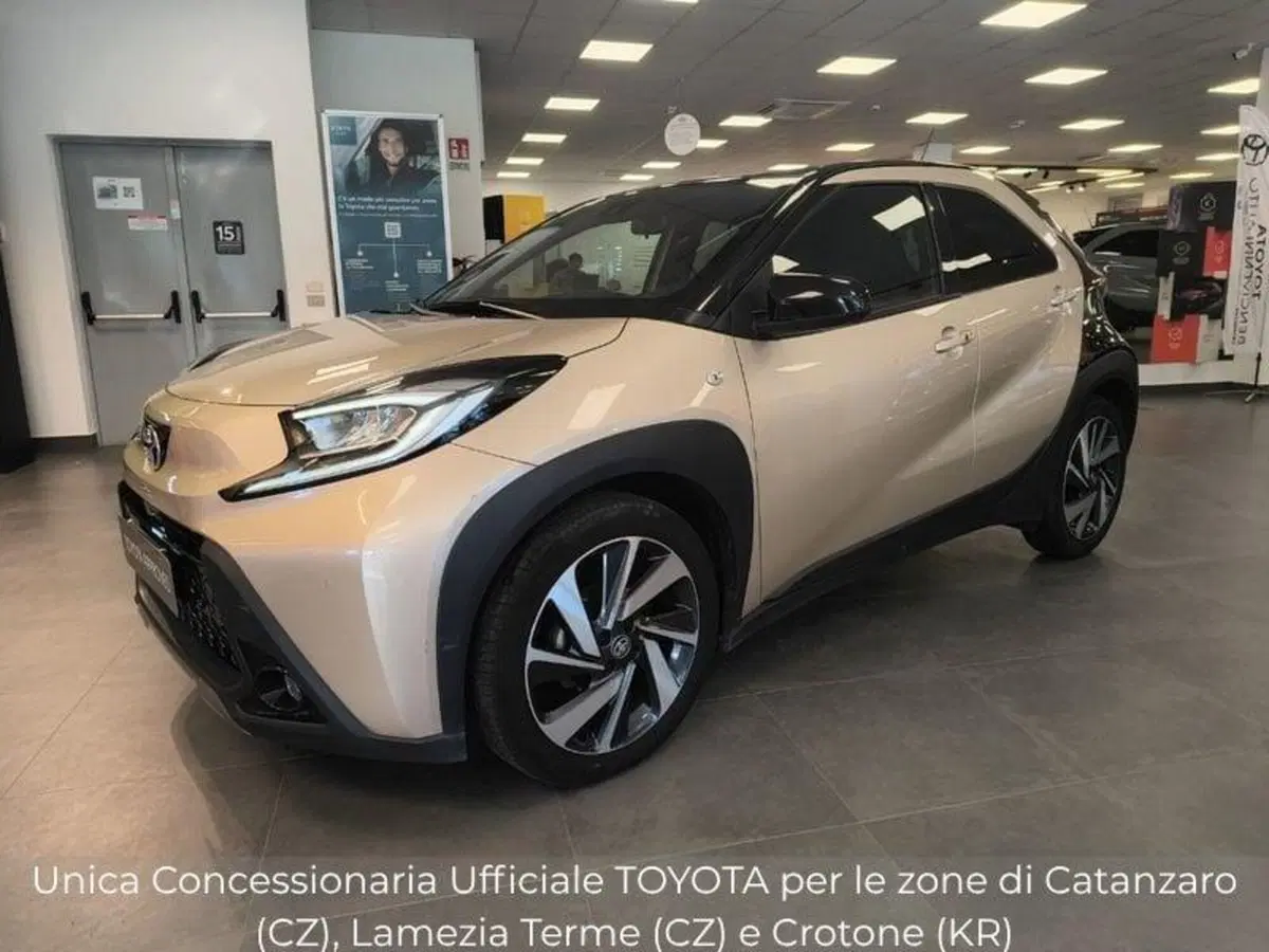 Toyota Aygo X usata a Catanzaro (7)
