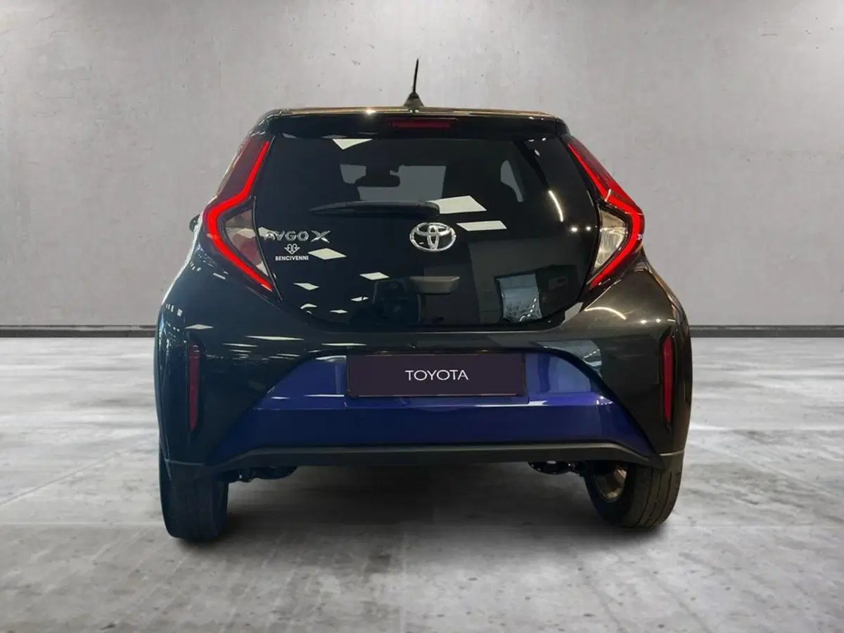 Toyota Aygo X usata a Catanzaro (11)