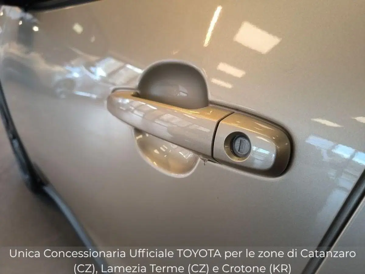 Toyota Aygo X usata a Catanzaro (12)