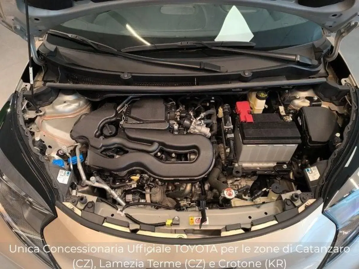 Toyota Aygo X usata a Catanzaro (14)