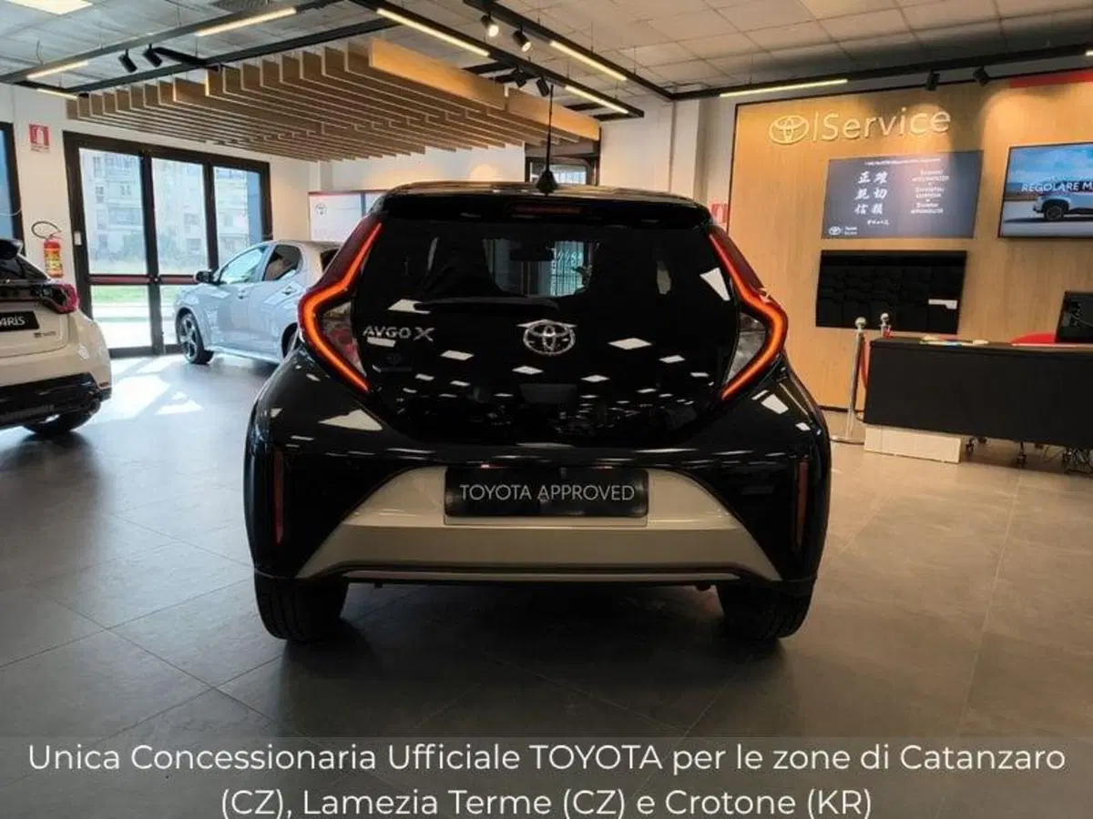 Toyota Aygo X usata a Catanzaro (5)