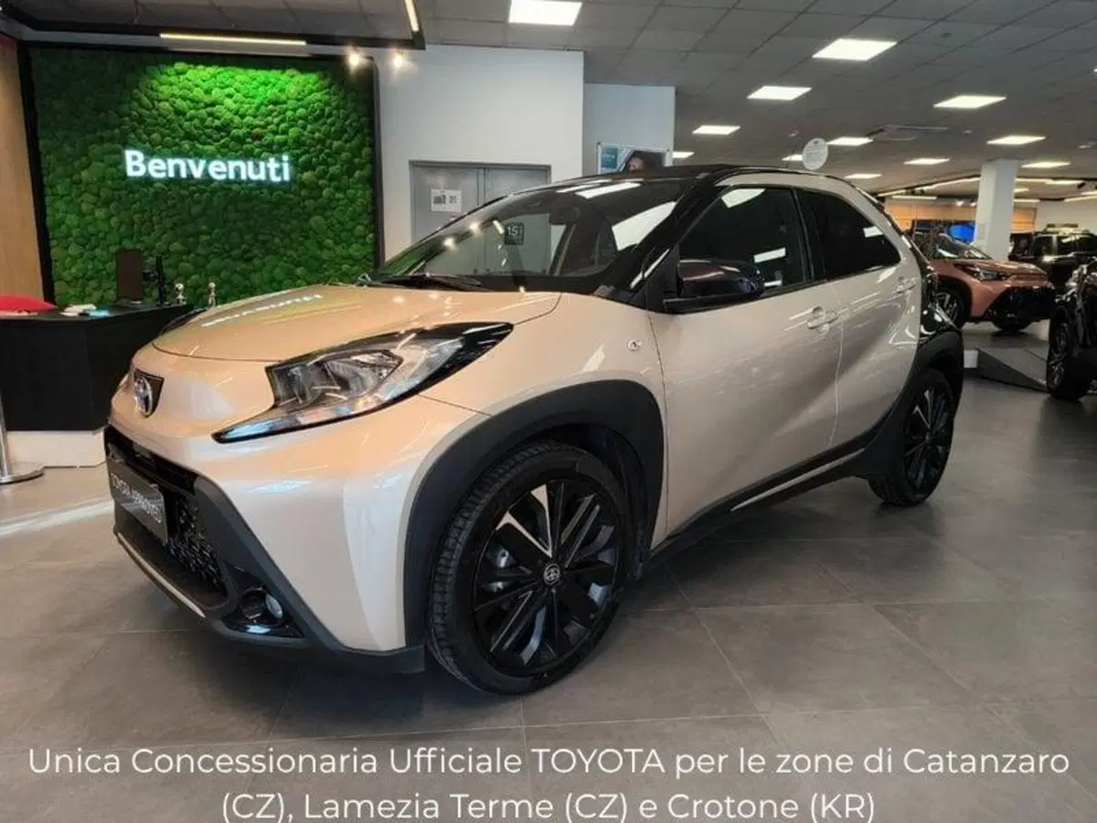 Toyota Aygo X usata a Catanzaro (7)