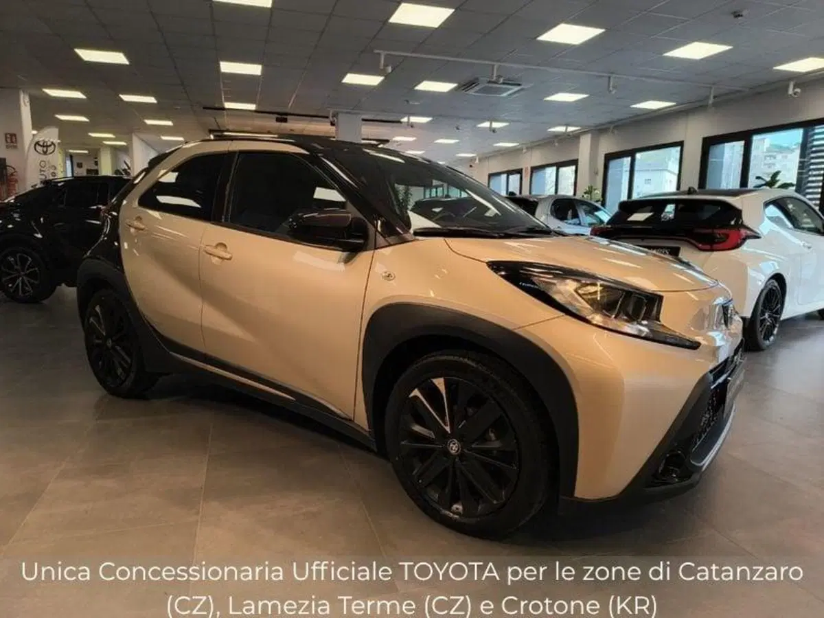 Toyota Aygo X usata a Catanzaro (9)