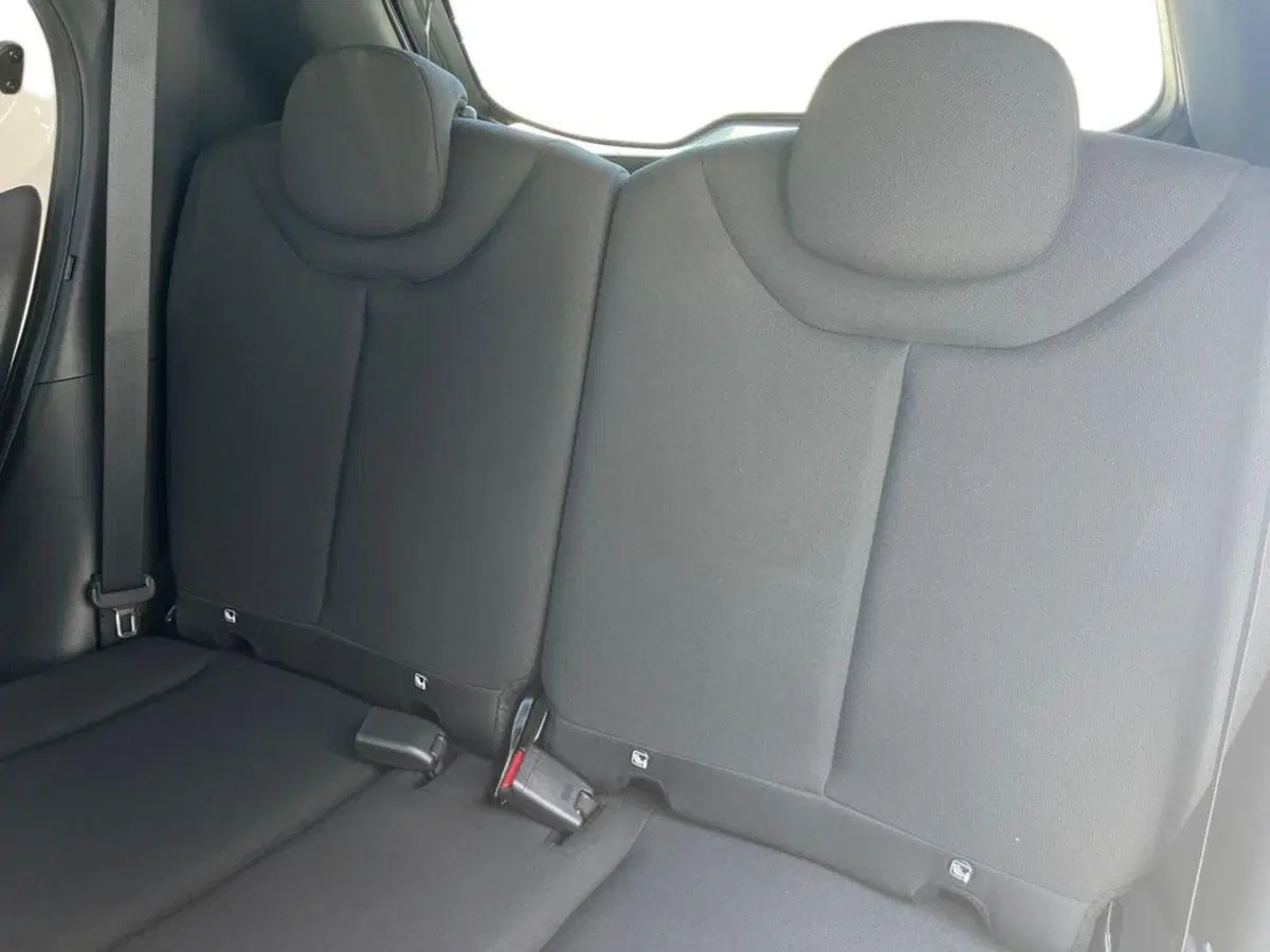 Toyota Aygo X usata a Catanzaro (11)