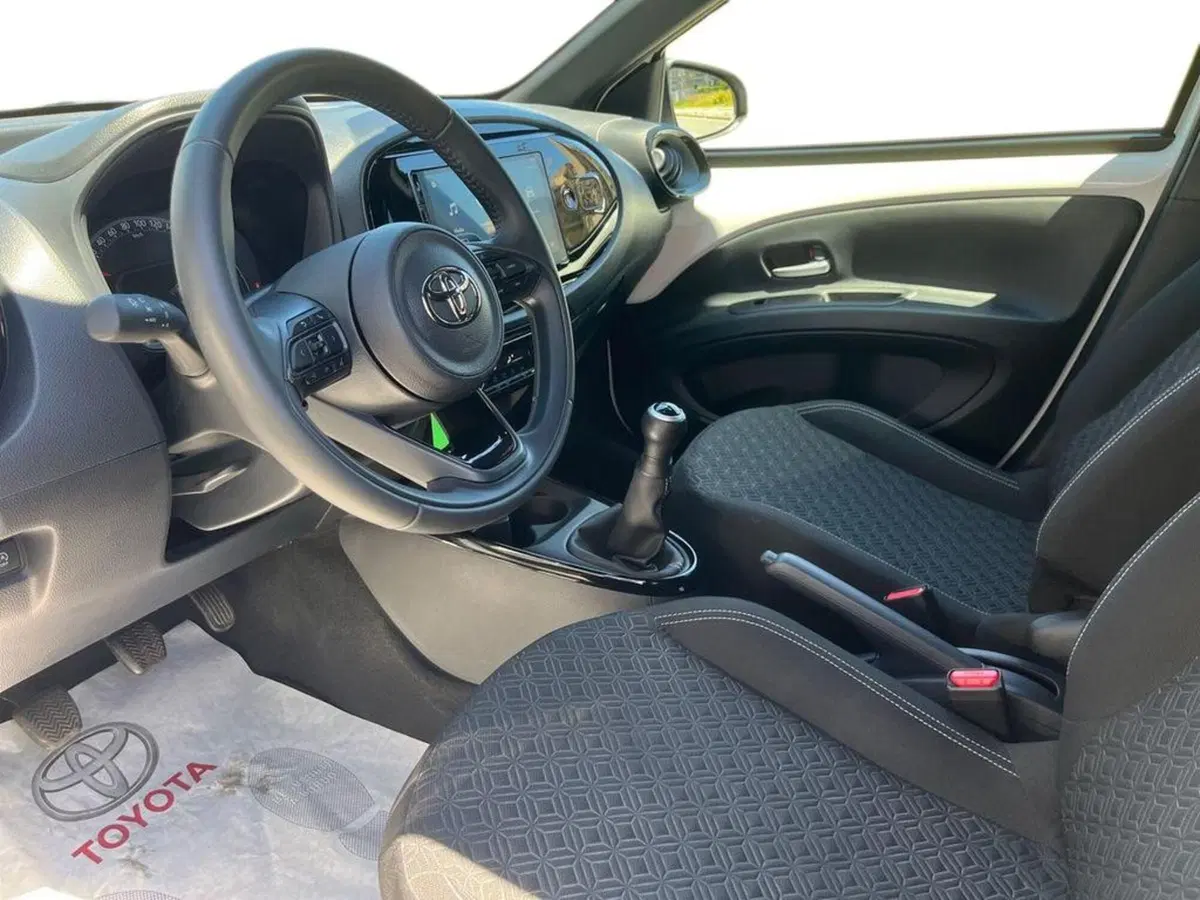 Toyota Aygo X usata a Catanzaro (7)