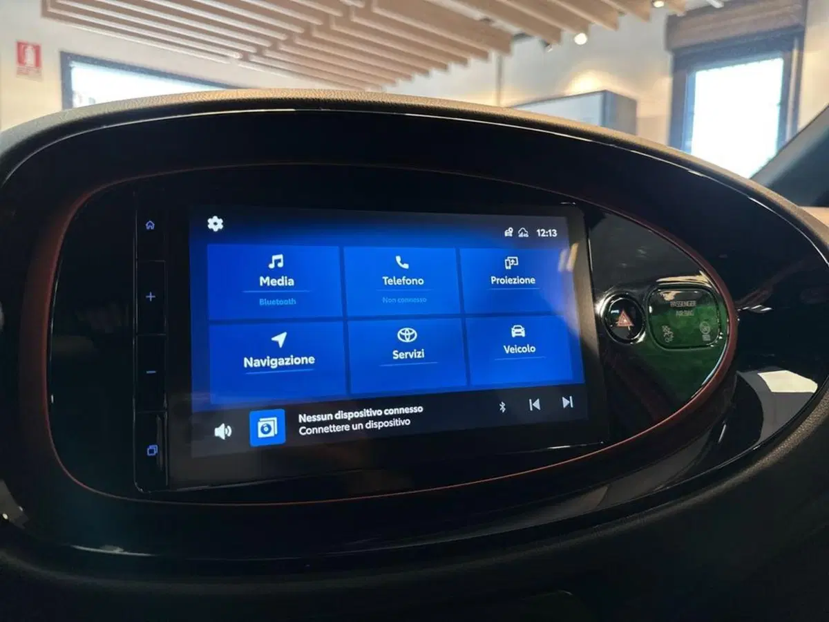 Toyota Aygo X usata a Catanzaro (10)