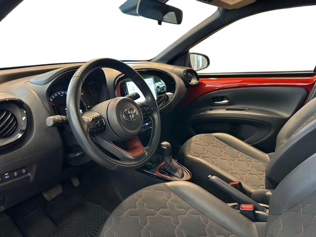 Toyota Aygo X usata a Catanzaro (7)