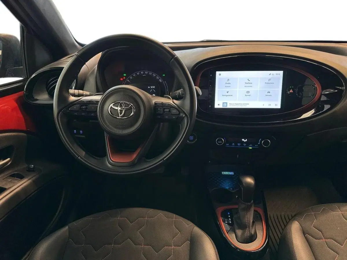 Toyota Aygo X usata a Catanzaro (8)