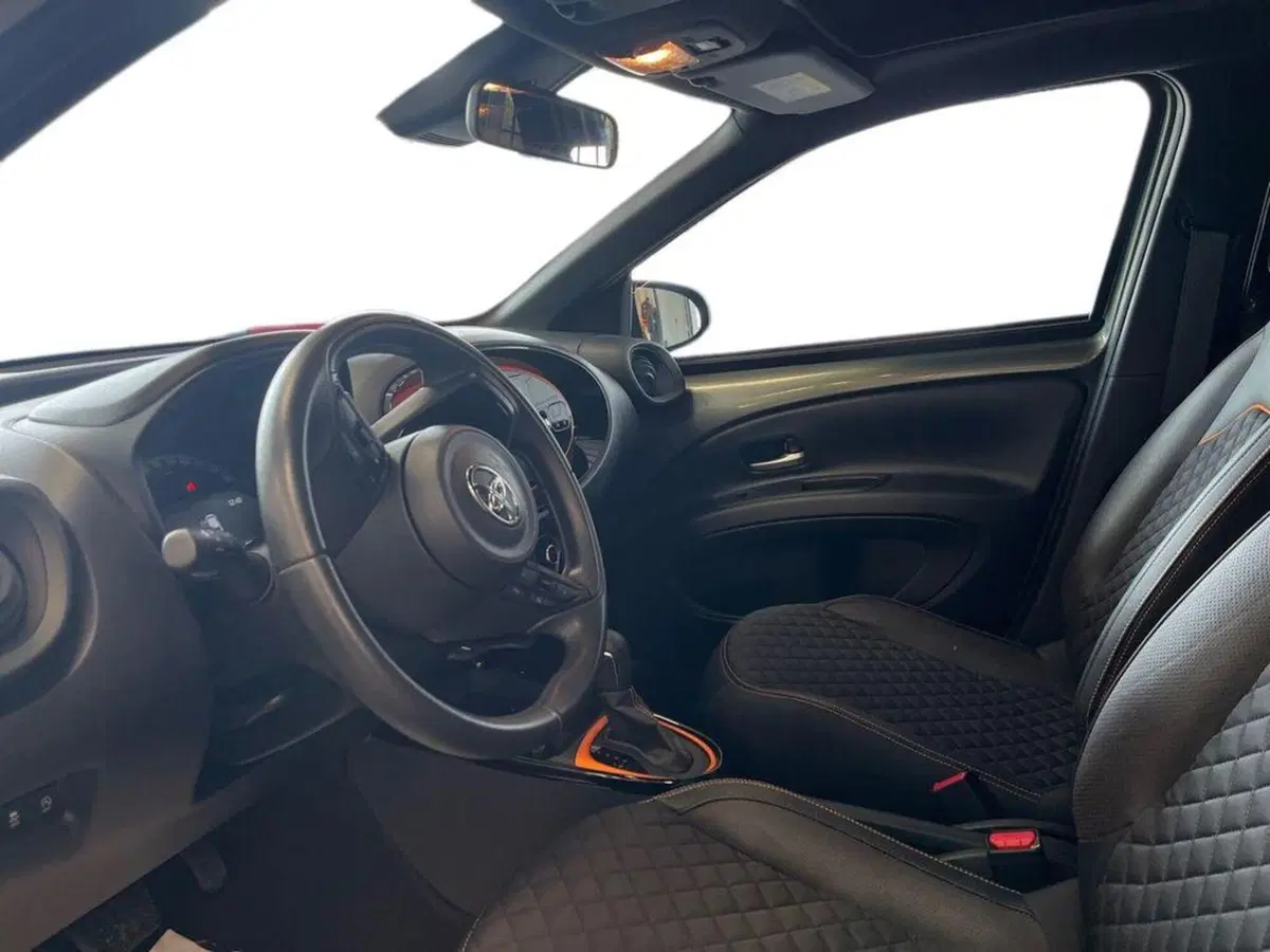 Toyota Aygo X usata a Catanzaro (7)