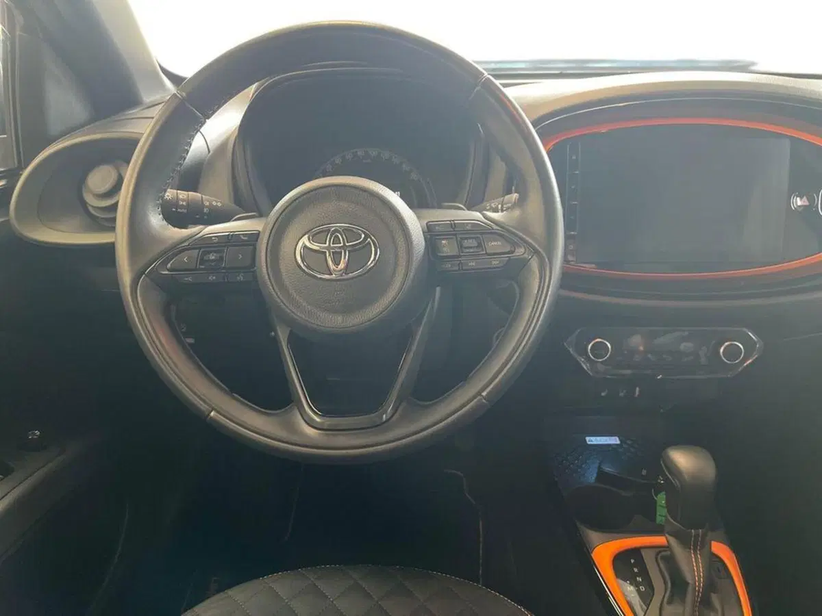 Toyota Aygo X usata a Catanzaro (8)