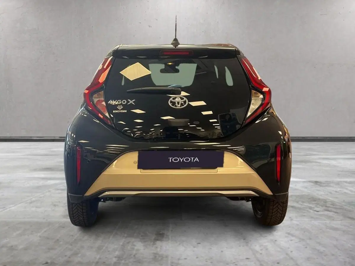 Toyota Aygo X usata a Catanzaro (11)