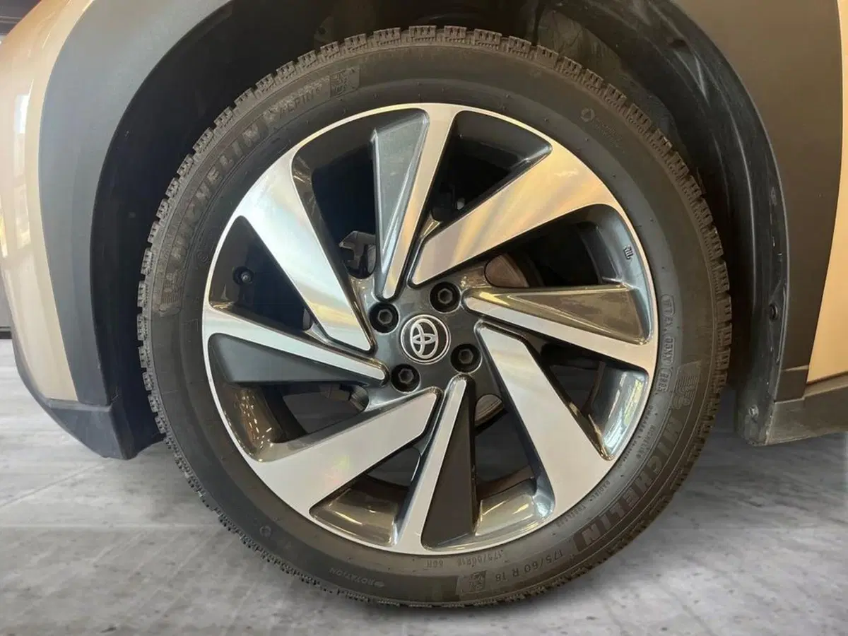Toyota Aygo X usata a Catanzaro (14)