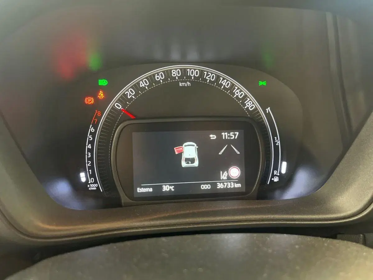 Toyota Aygo X usata a Catanzaro (8)