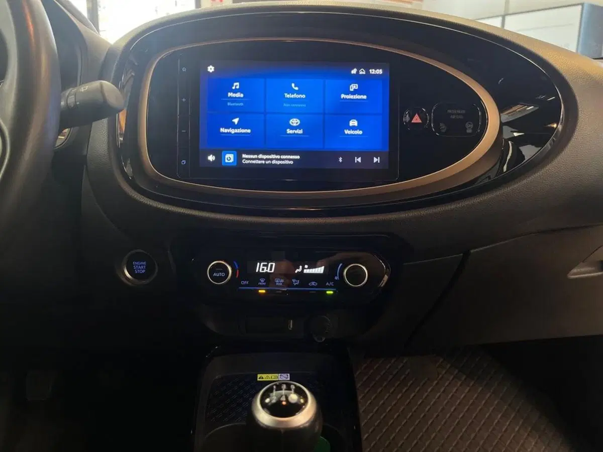 Toyota Aygo X usata a Catanzaro (9)