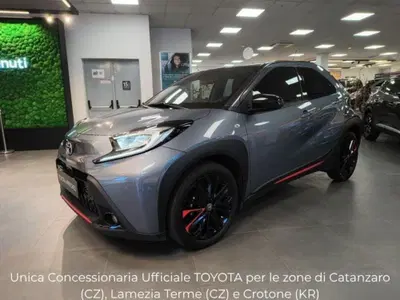 Toyota Aygo X 1.0 Lounge Air 72cv s-cvt del 2023 usata a Catanzaro