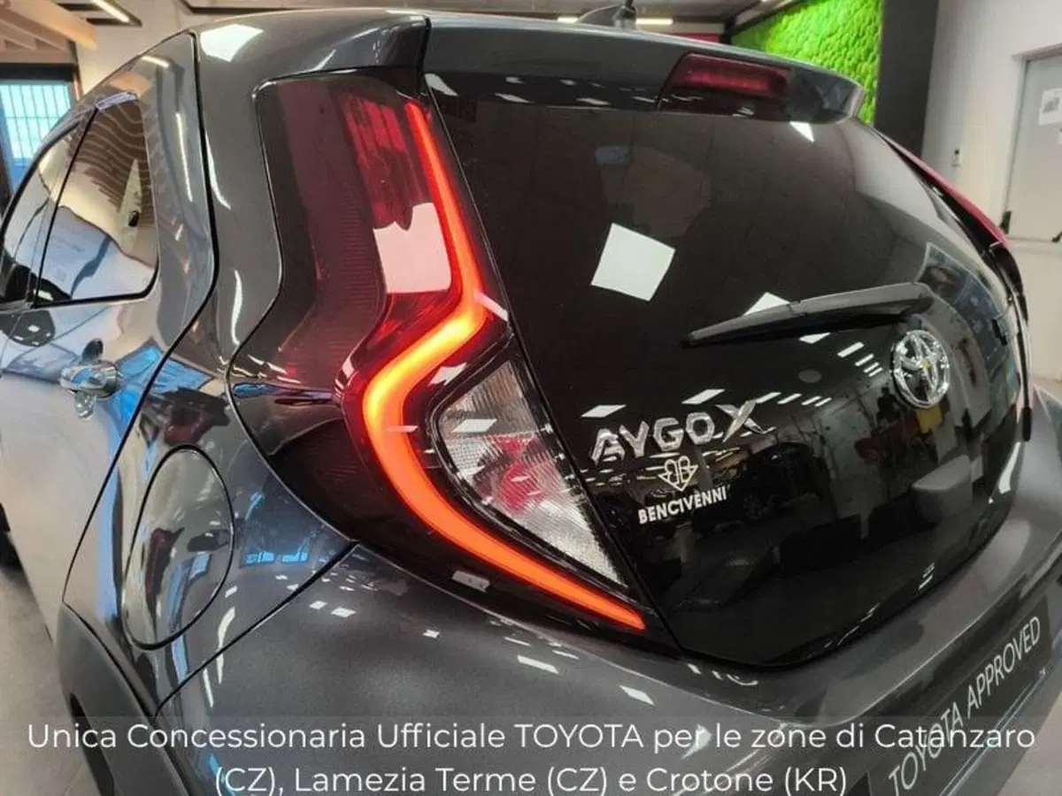 Toyota Aygo X usata a Catanzaro (11)