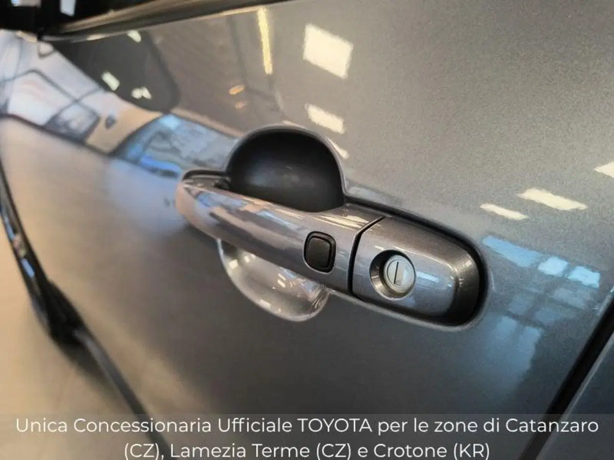 Toyota Aygo X usata a Catanzaro (12)