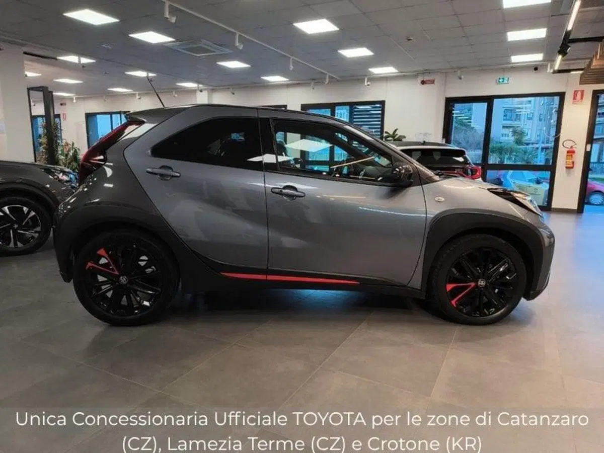 Toyota Aygo X usata a Catanzaro (8)