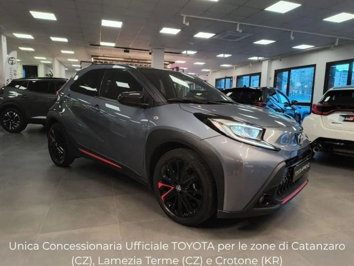 Toyota Aygo X usata a Catanzaro (9)