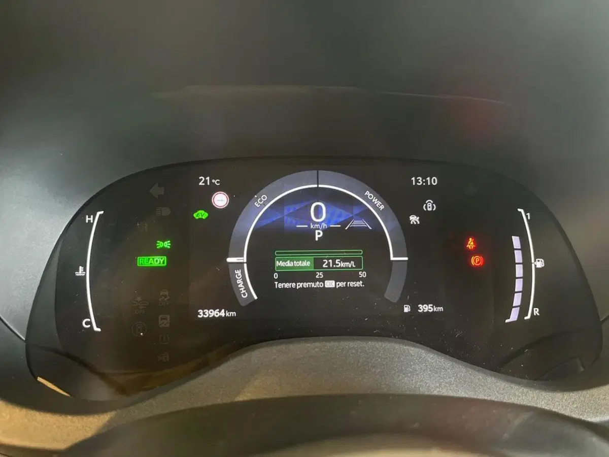 Toyota Yaris Cross usata a Catanzaro (9)