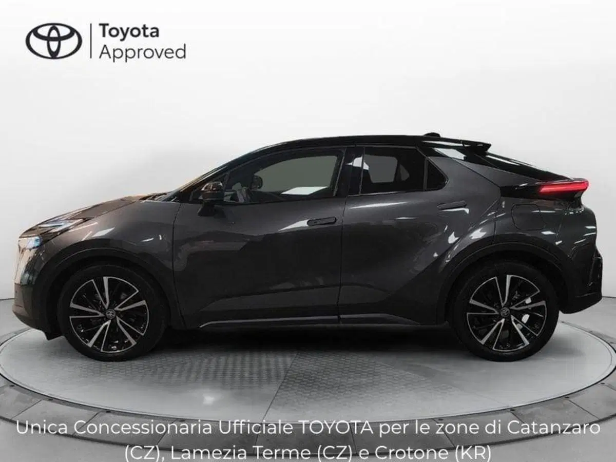 Toyota Toyota C-HR usata a Catanzaro (3)