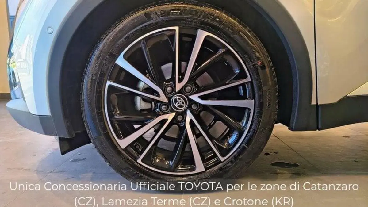 Toyota Toyota C-HR usata a Catanzaro (6)