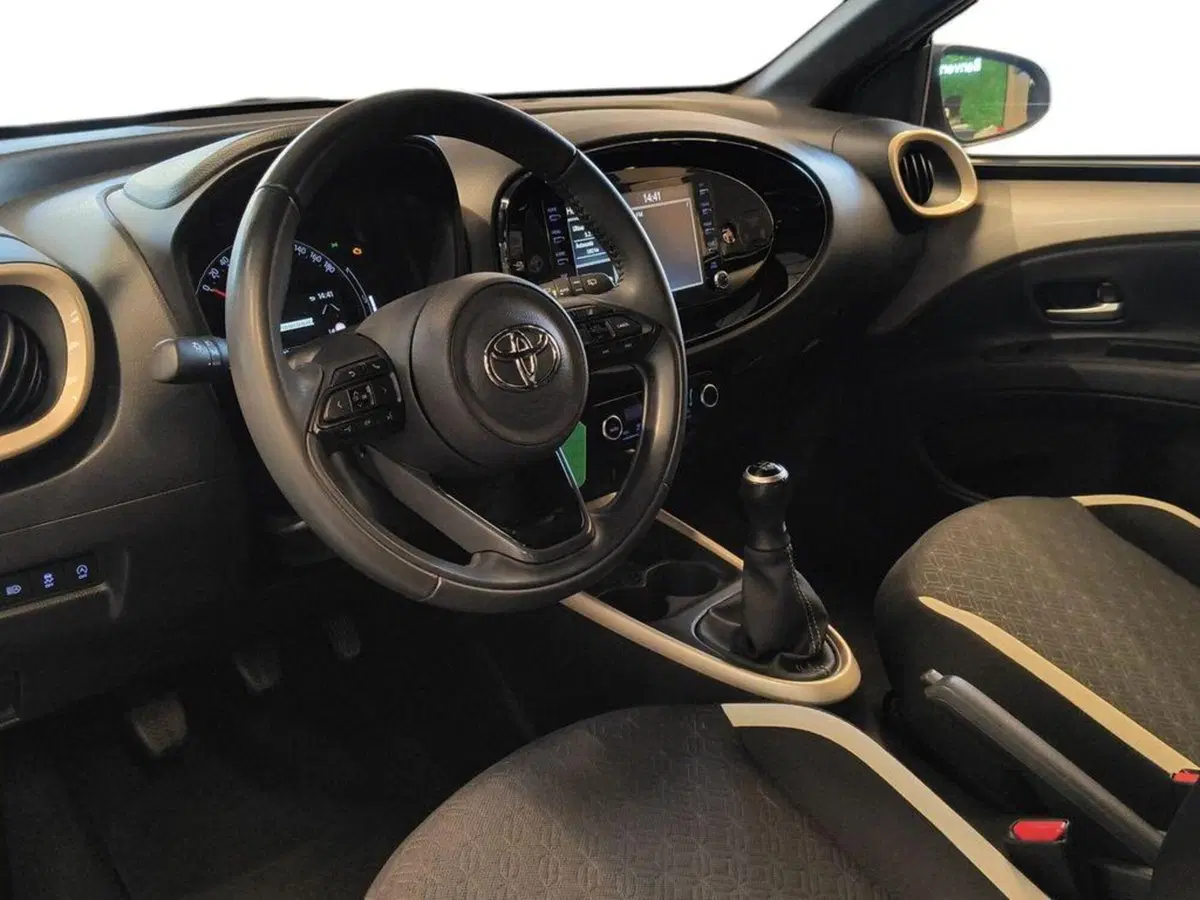 Toyota Aygo X usata a Catanzaro (7)