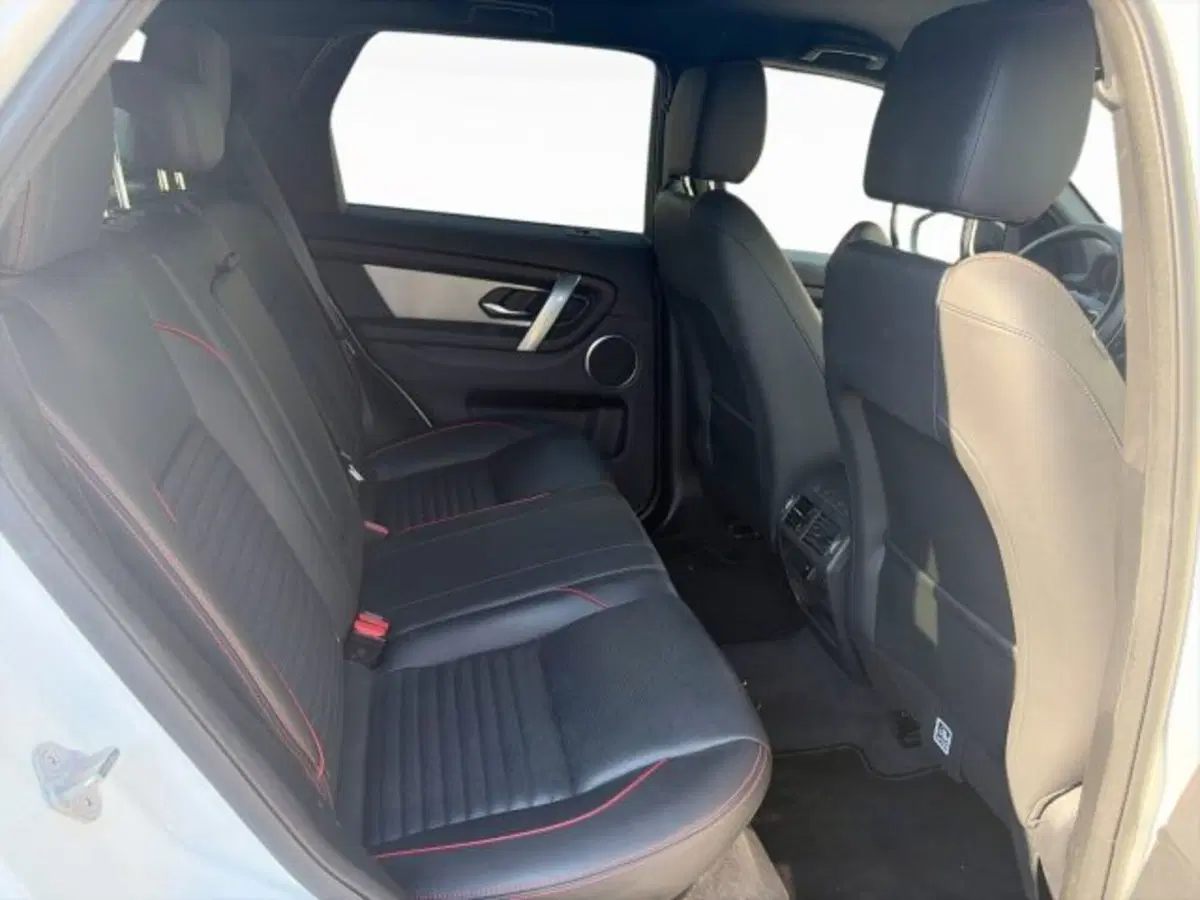 Land Rover Discovery Sport usata a Modena (5)